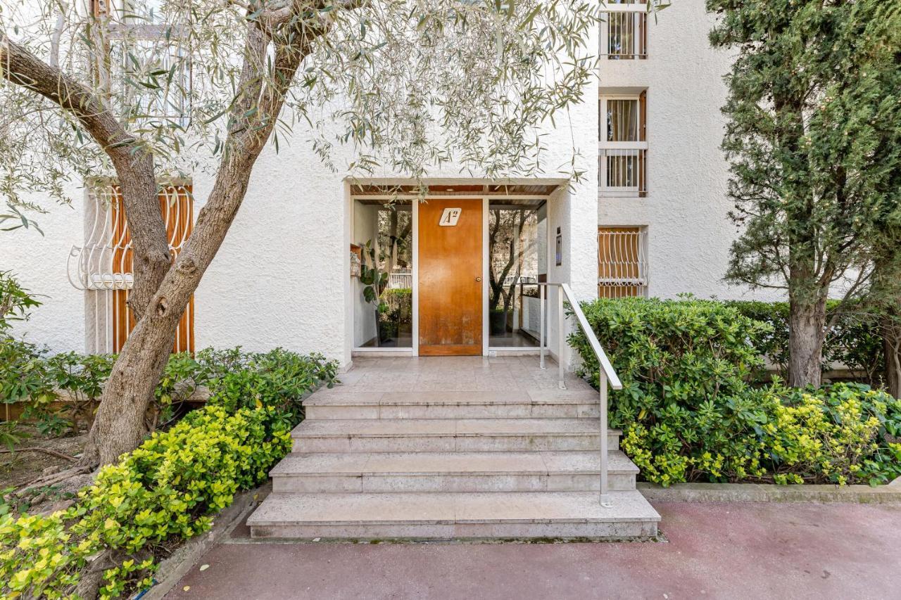 Cassis Center Apartment Luaran gambar